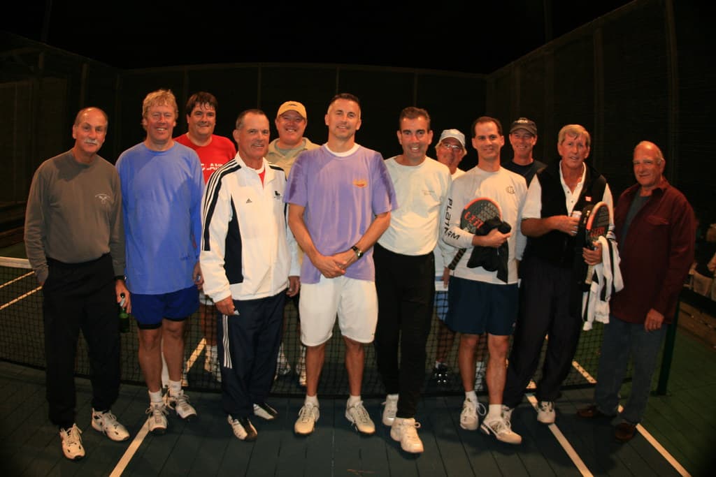 Platform tennis doubles point in progress